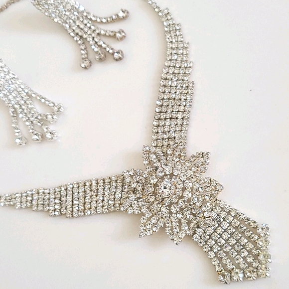 Necklace Set - Picture 4 of 15